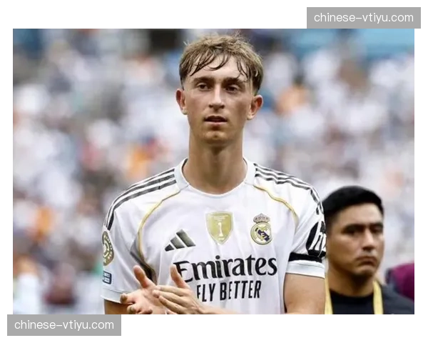 赫伊森长传成功率优势明显,但防守稳定性仍需提升 赫伊森长传成功率优势明显,但防守稳定性仍需提升